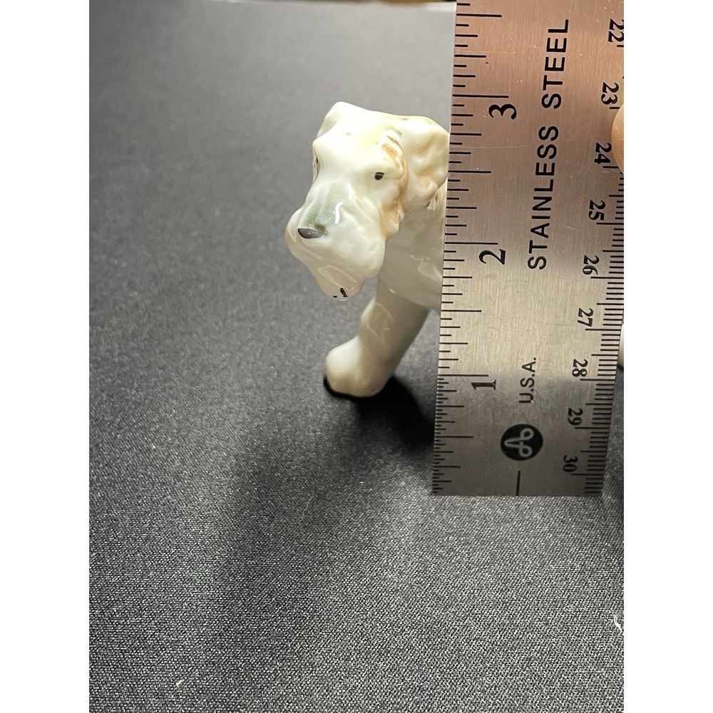 Vintage 1950s Wirehair Fox Terrier Porcelain Dog Figurine. Marked Made in Japan. - Picture 9 of 10